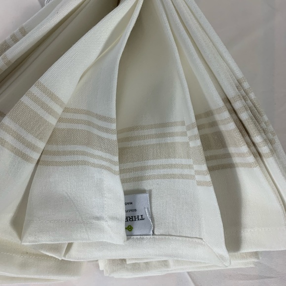 New 8 Pack Threshold Bistro Napkins White Beige - Picture 9 of 9